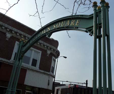 North Entrance to Lincoln Square!